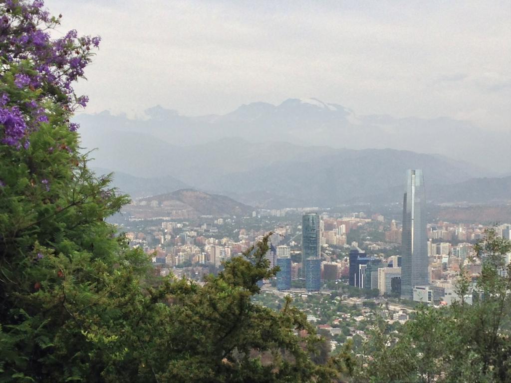 Letzte Station: Santiago. Wirklich eine angenehme Metropole - Sonnenuntergang ca. 21:15.